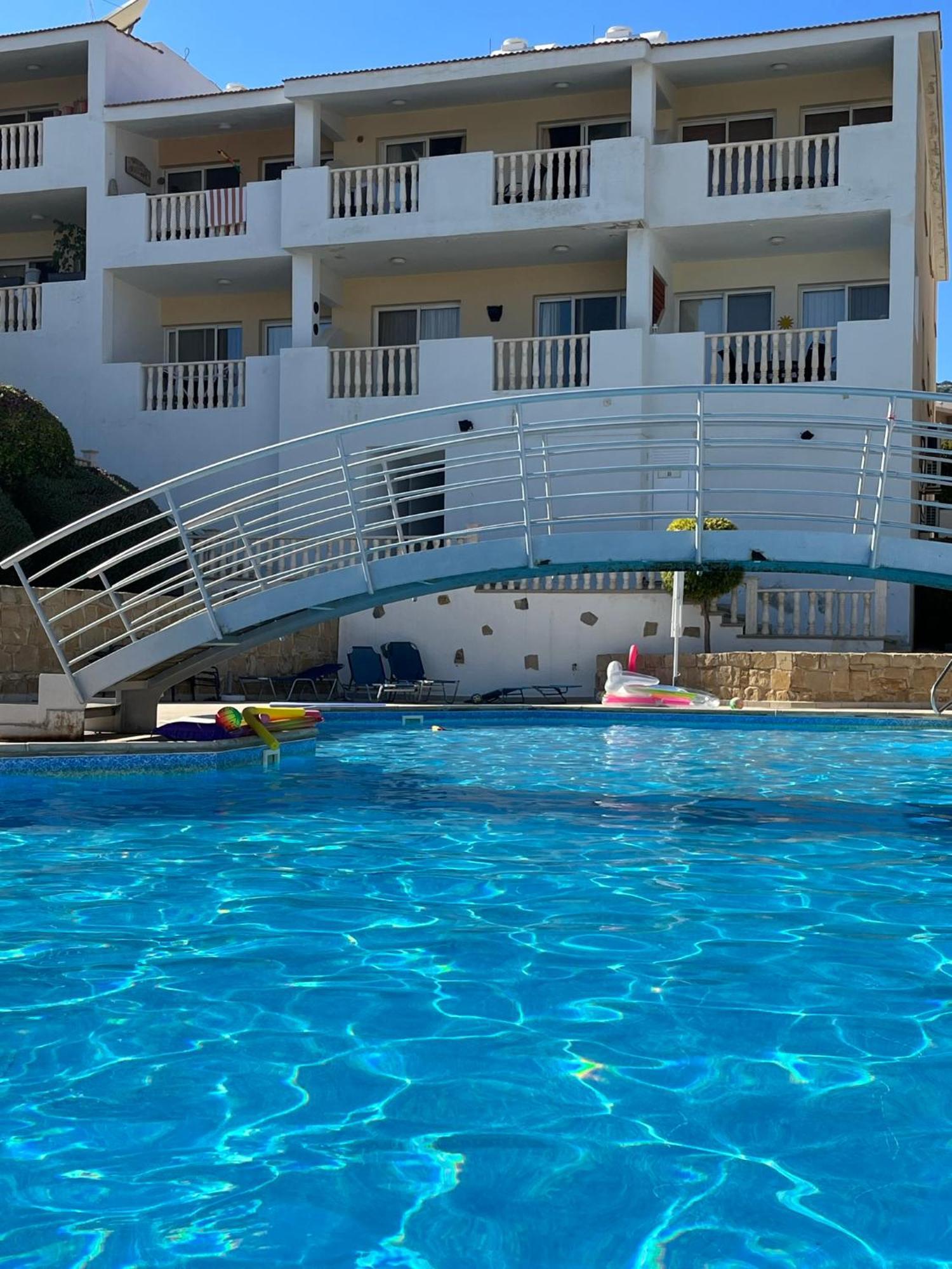 Beautiful 2 Bed Apartment In Peyia Valley, Paphos Luaran gambar