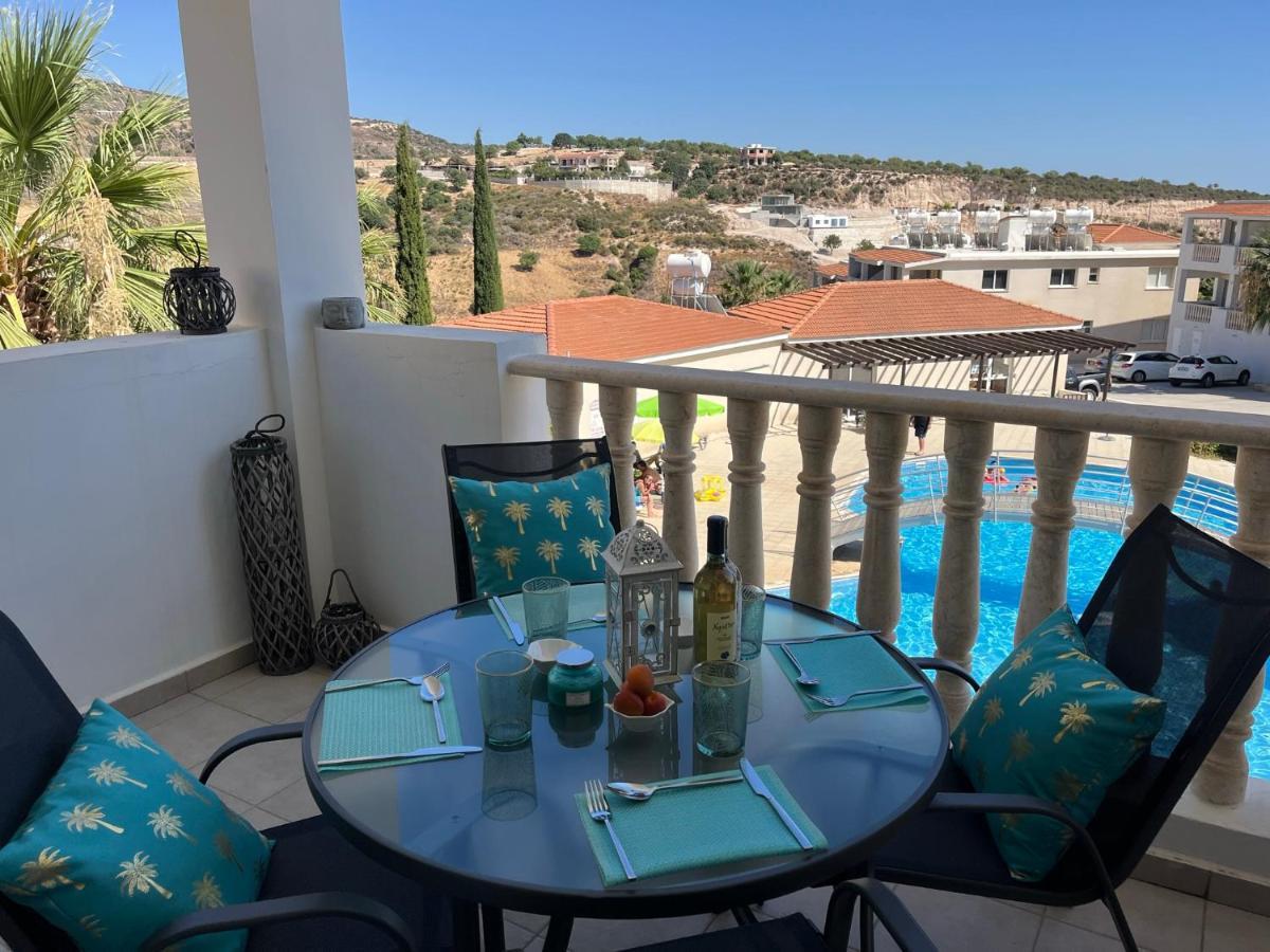 Beautiful 2 Bed Apartment In Peyia Valley, Paphos Luaran gambar