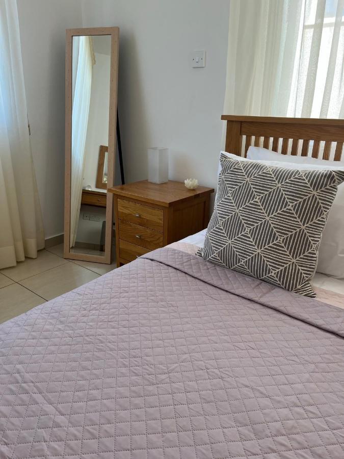 Beautiful 2 Bed Apartment In Peyia Valley, Paphos Luaran gambar