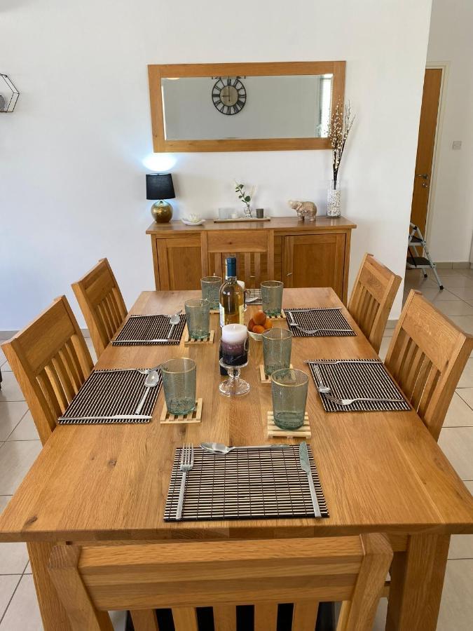 Beautiful 2 Bed Apartment In Peyia Valley, Paphos Luaran gambar