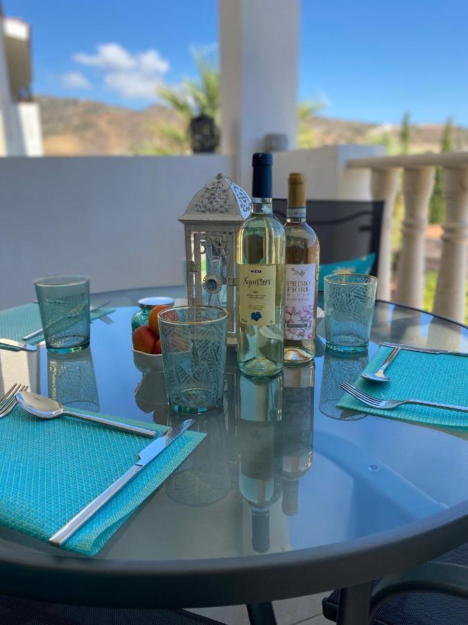Beautiful 2 Bed Apartment In Peyia Valley, Paphos Luaran gambar