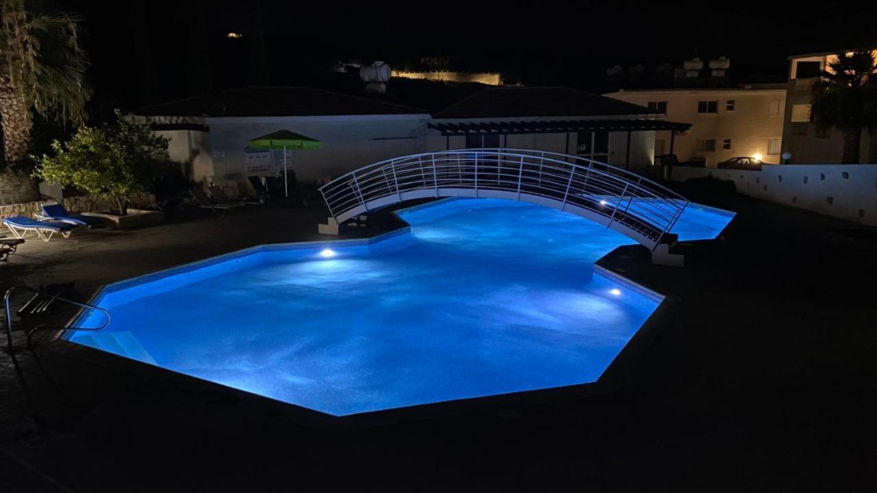 Beautiful 2 Bed Apartment In Peyia Valley, Paphos Luaran gambar