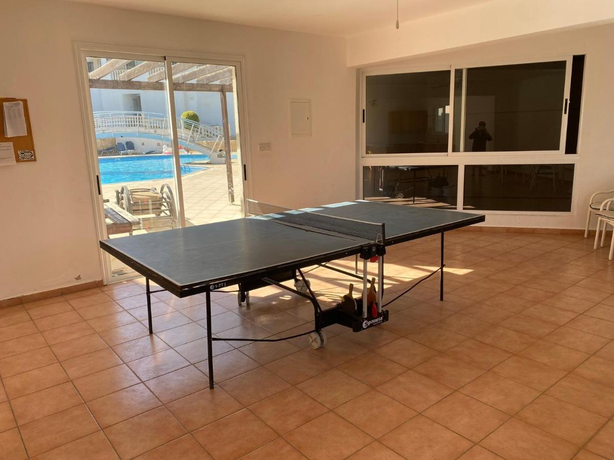 Beautiful 2 Bed Apartment In Peyia Valley, Paphos Luaran gambar