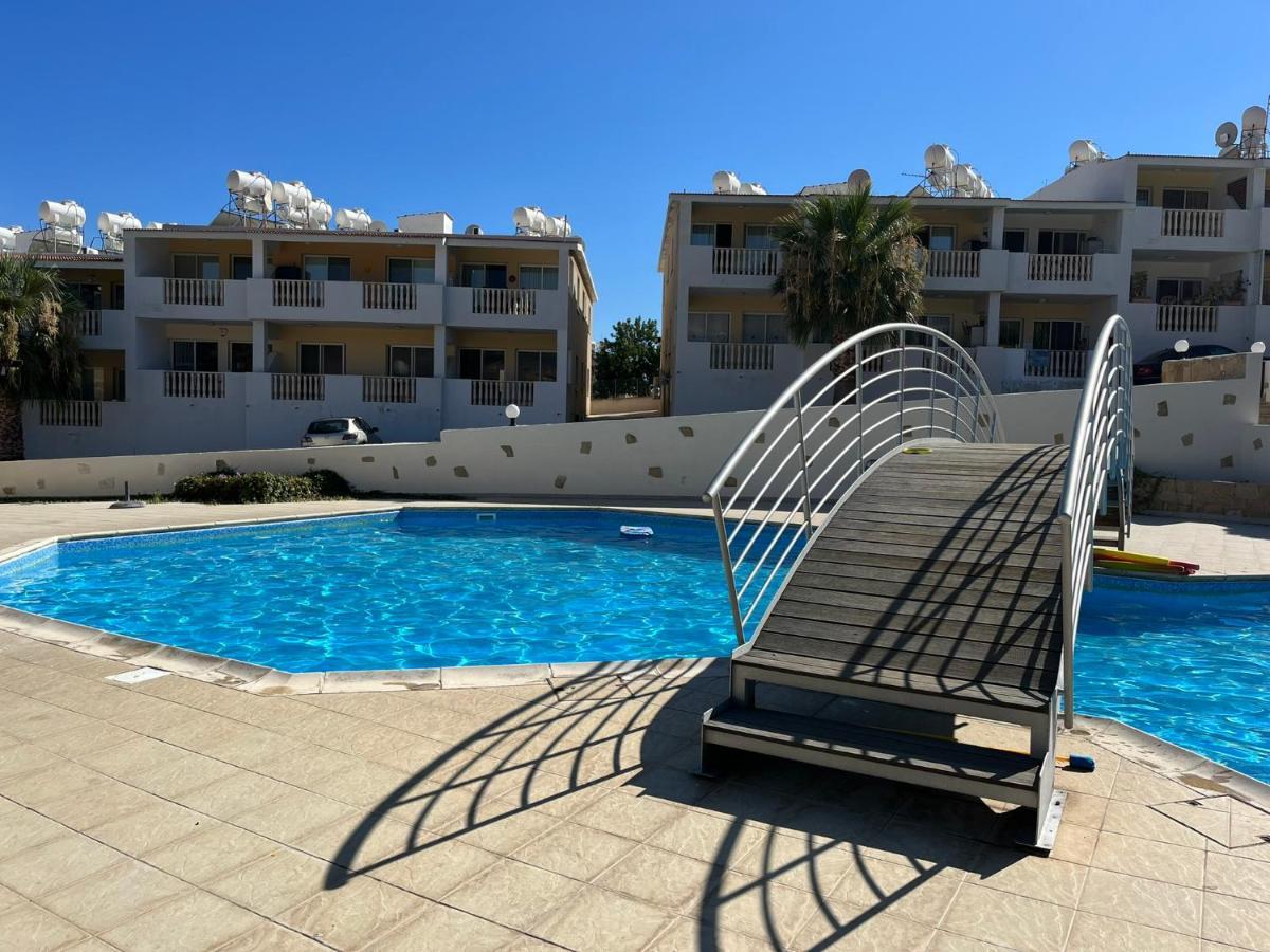 Beautiful 2 Bed Apartment In Peyia Valley, Paphos Luaran gambar